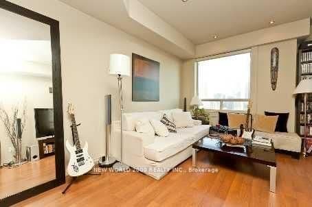 633 Bay Street, Unit Ph09 thumbnail 4
