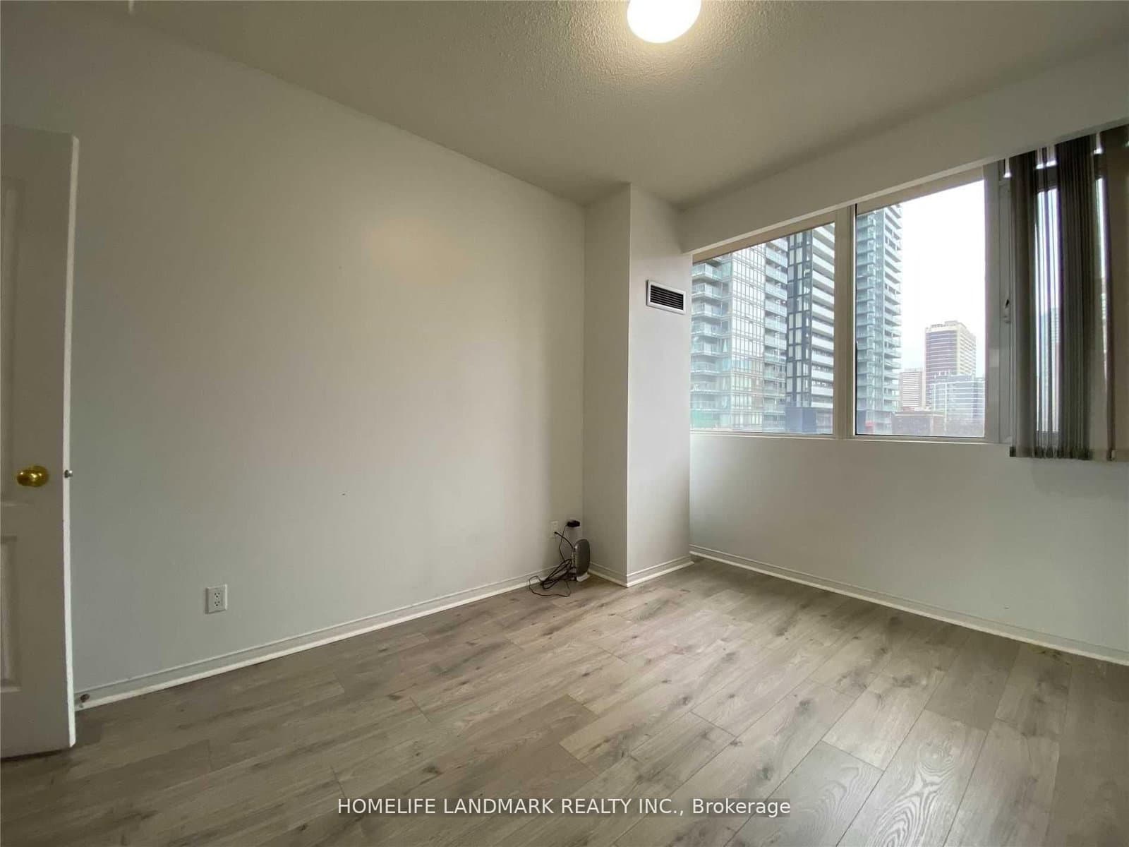555 Yonge Street, Unit 407 thumbnail 11