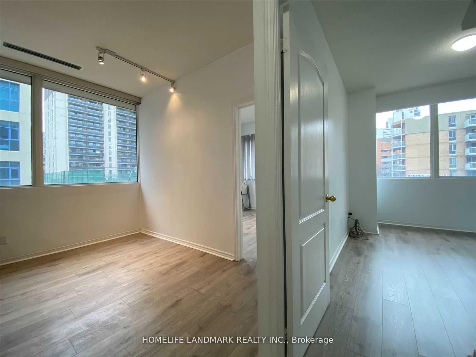 555 Yonge Street, Unit 407 thumbnail 14