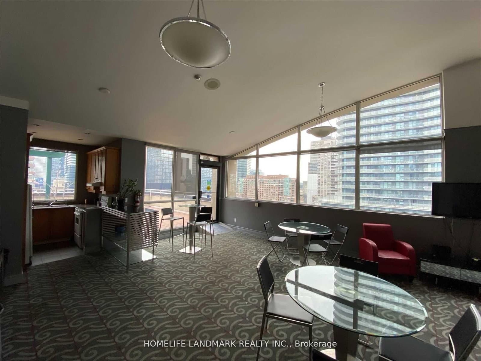 555 Yonge Street, Unit 407 thumbnail 19