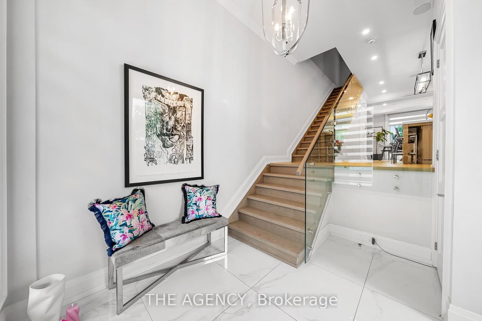 3062 Bayview Avenue thumbnail 3