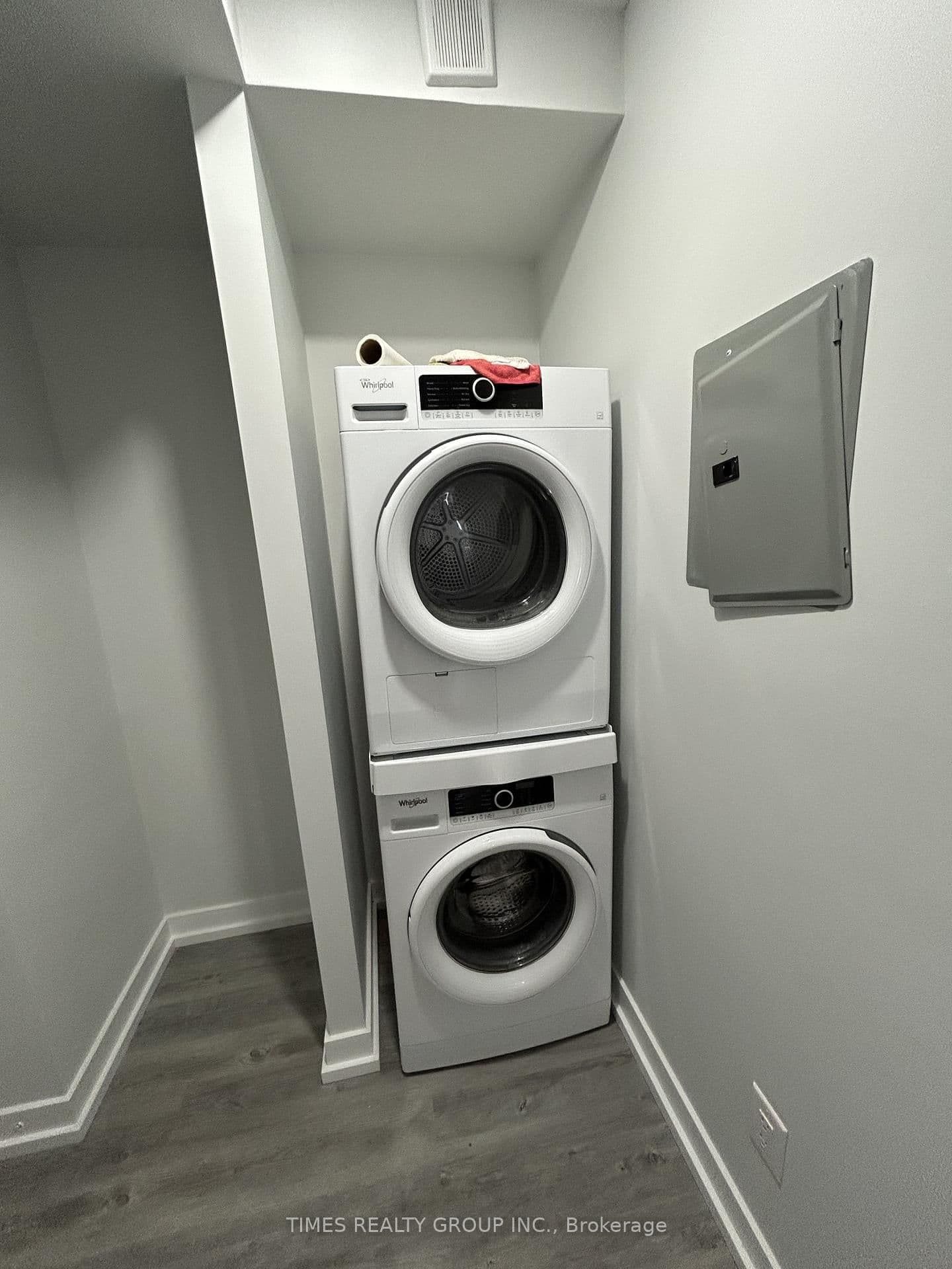 15 Walmer Road, Unit 103 thumbnail 8
