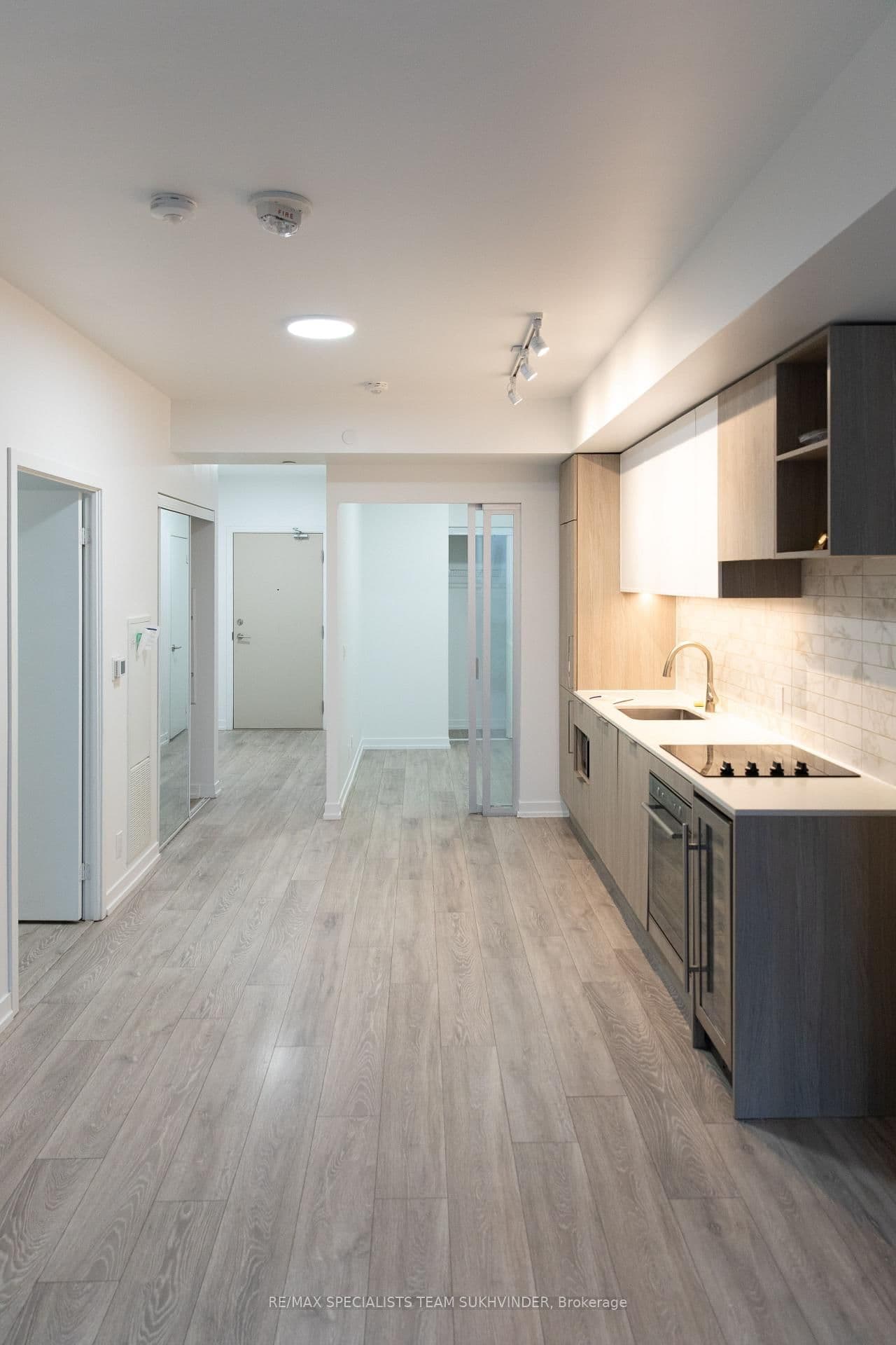 2020 Bathurst Street, Unit 637 thumbnail 3