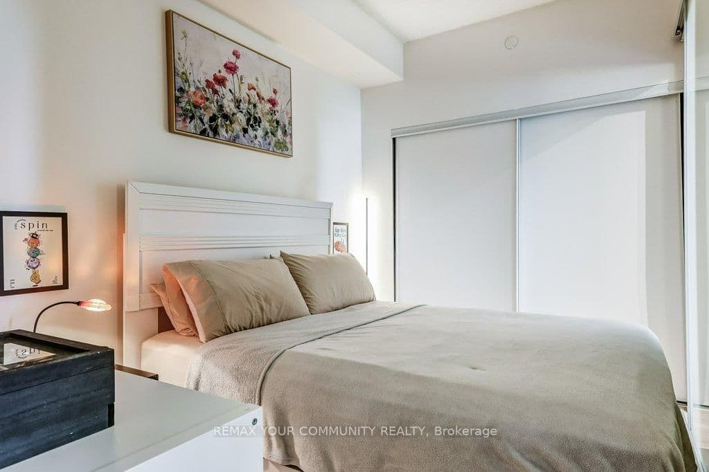 88 Sheppard Avenue E, Unit 210 thumbnail 11