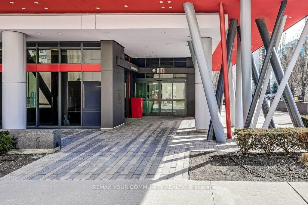 88 Sheppard Avenue E, Unit 210 thumbnail 3