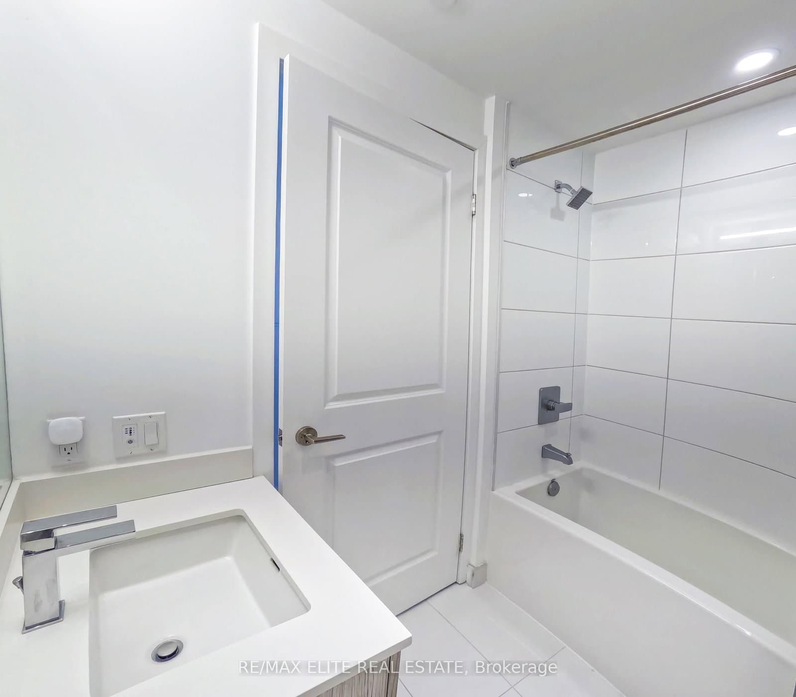 395 Bloor Street E, Unit 1711 thumbnail 8