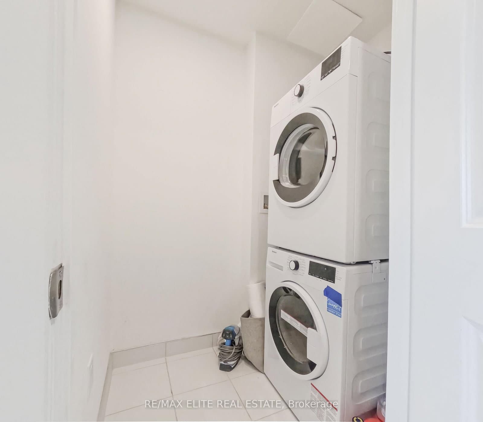 395 Bloor Street E, Unit 1711 thumbnail 9