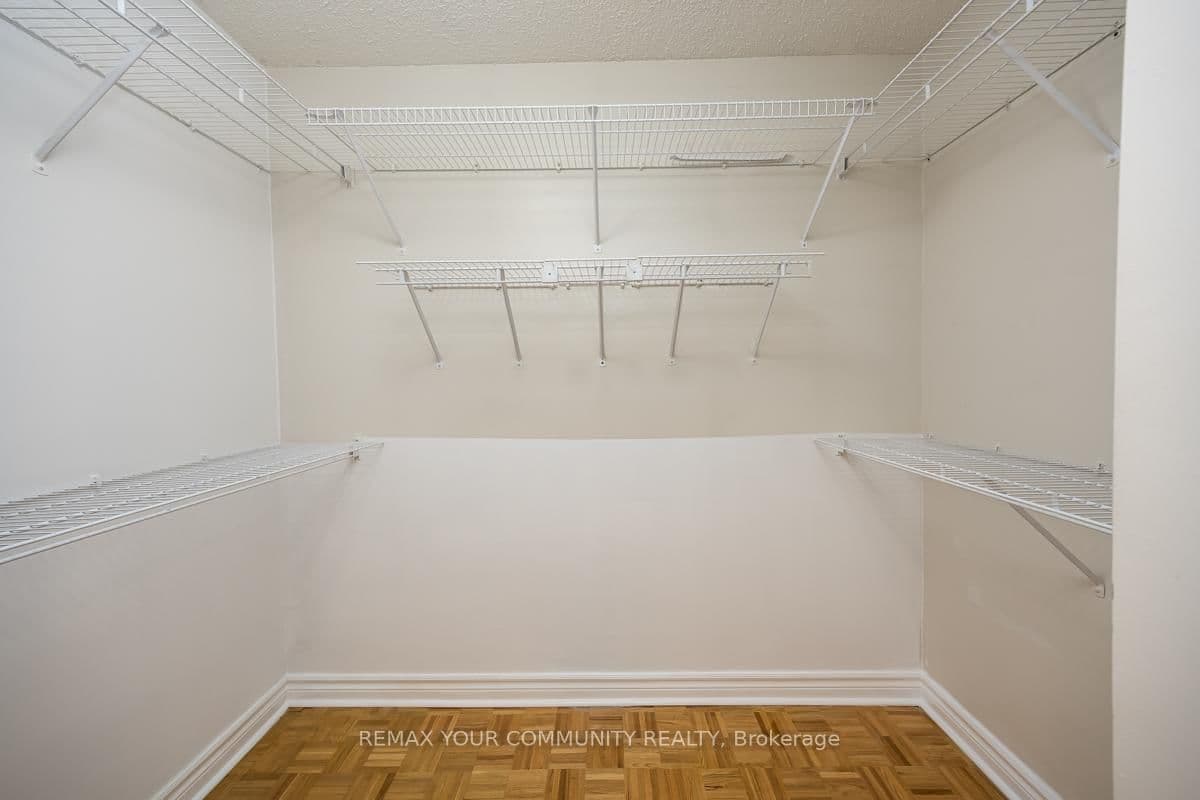 5795 Yonge Street, Unit PH1205 thumbnail 22
