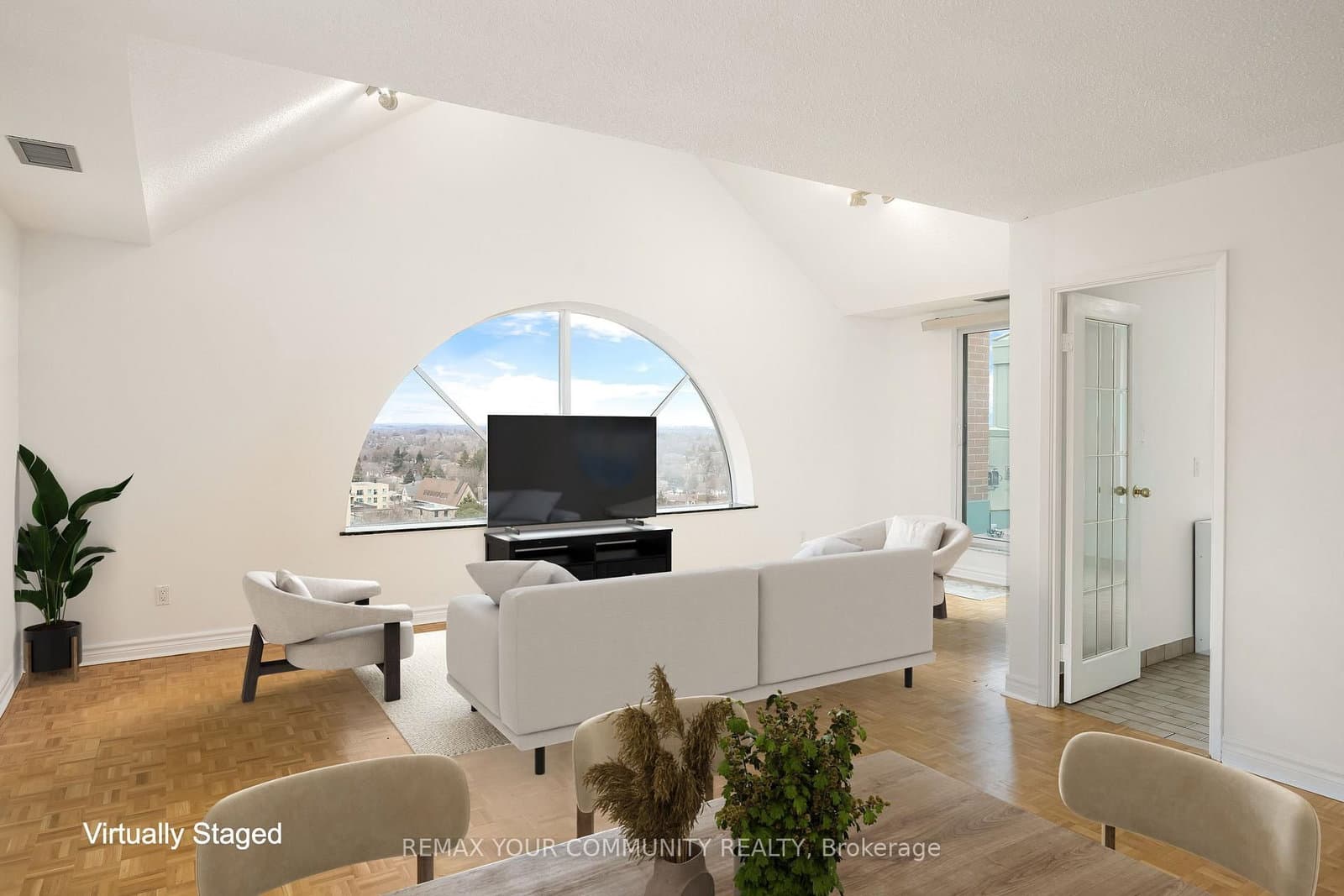 5795 Yonge Street, Unit PH1205 thumbnail 9
