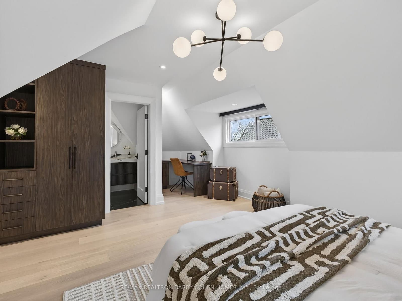 62 Maple Avenue thumbnail 37