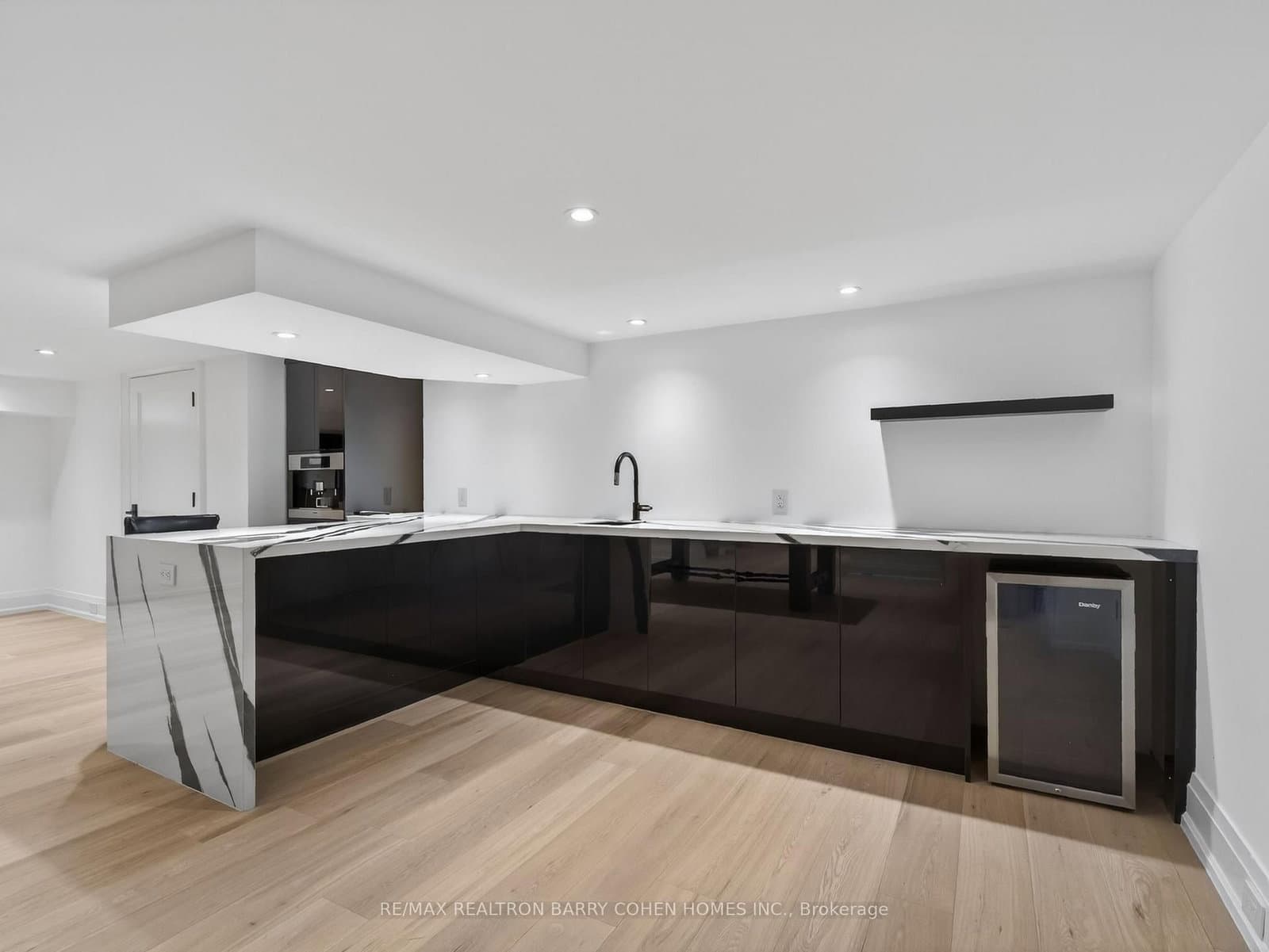 62 Maple Avenue thumbnail 41