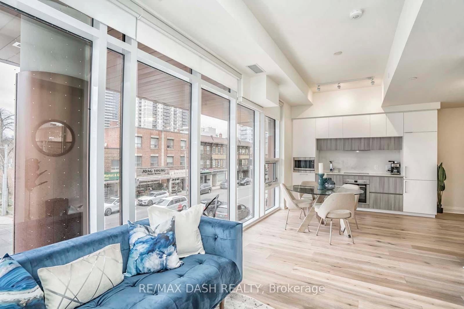 151 Avenue Road, Unit 205 thumbnail 15