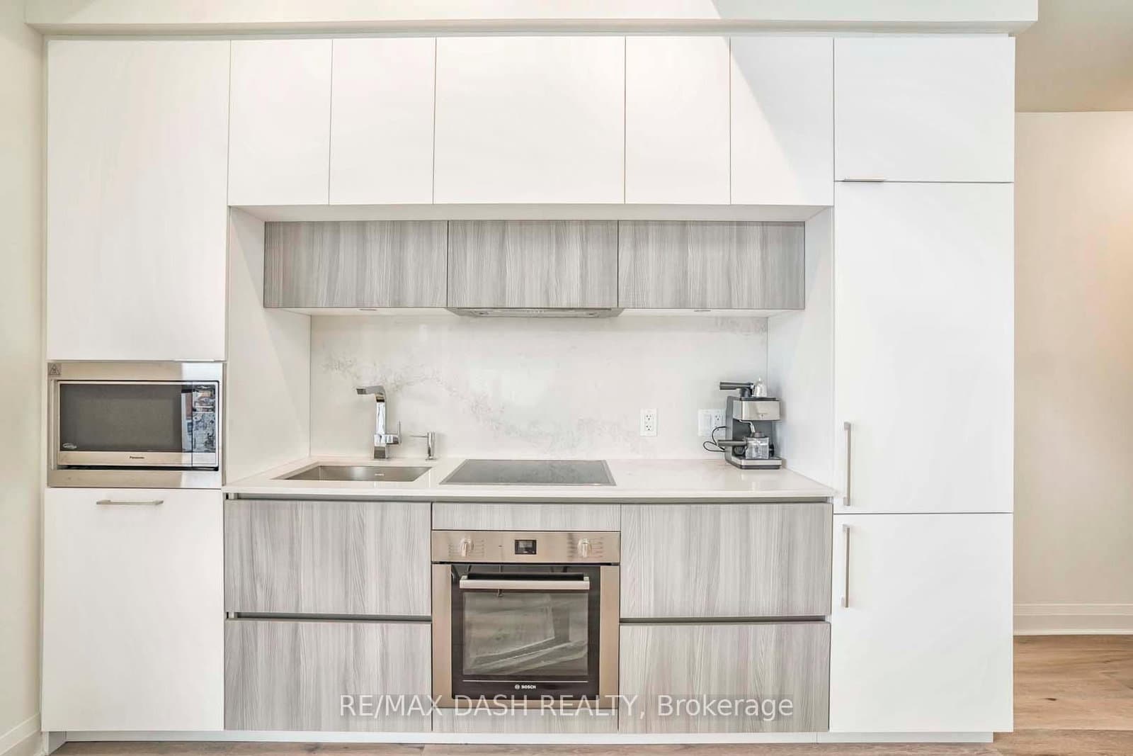 151 Avenue Road, Unit 205 thumbnail 20