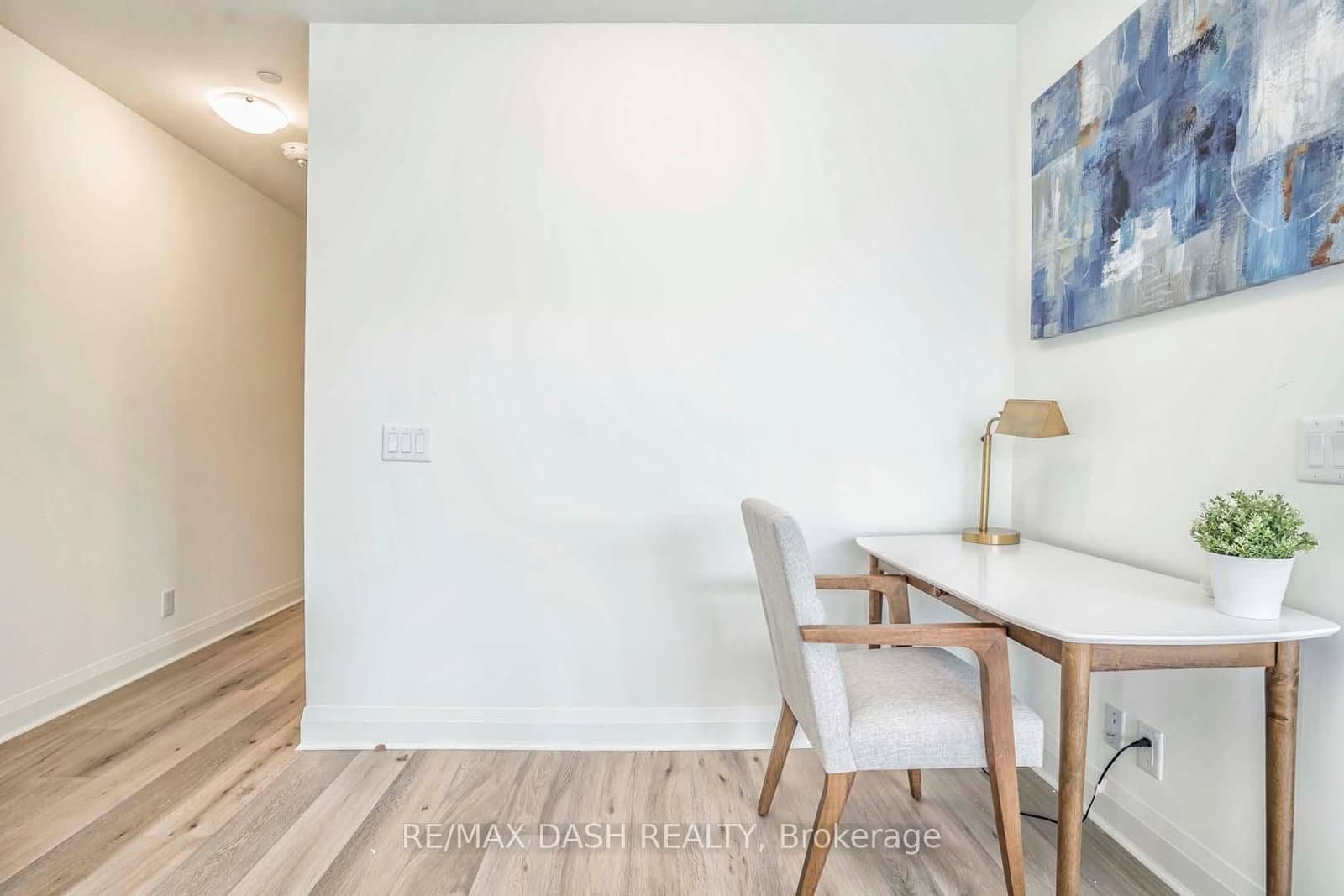 151 Avenue Road, Unit 205 thumbnail 23
