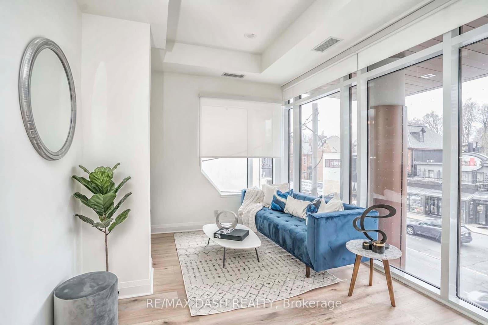 151 Avenue Road, Unit 205 thumbnail 8