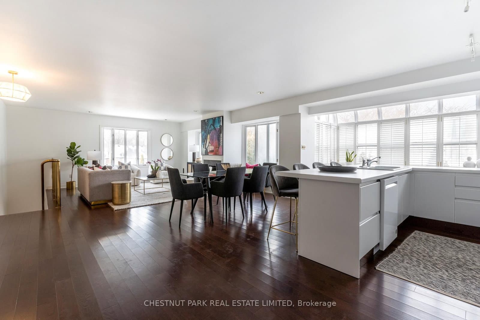 8 Hawthorn Avenue, Unit PH3 thumbnail 2