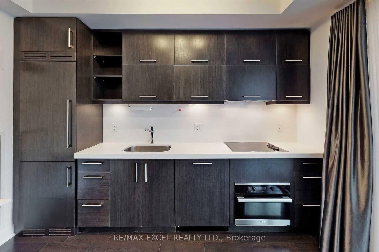 65 St Mary Street, Unit 810 thumbnail 14