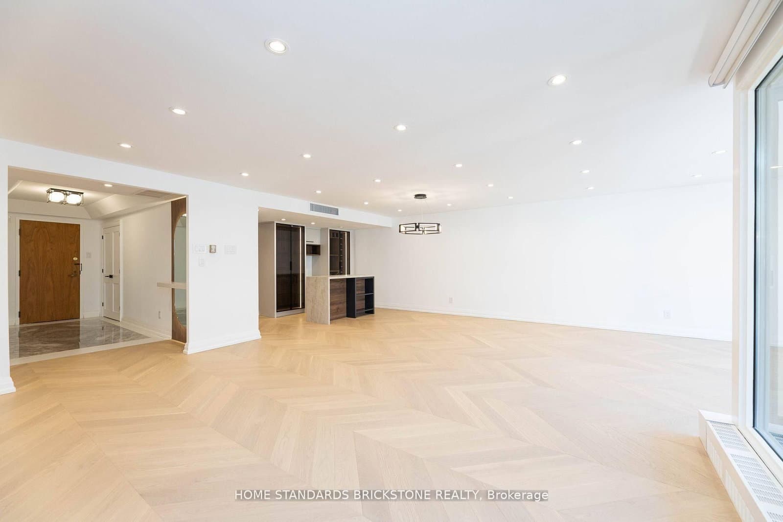 61 St Clair Avenue W, Unit 805 thumbnail 17