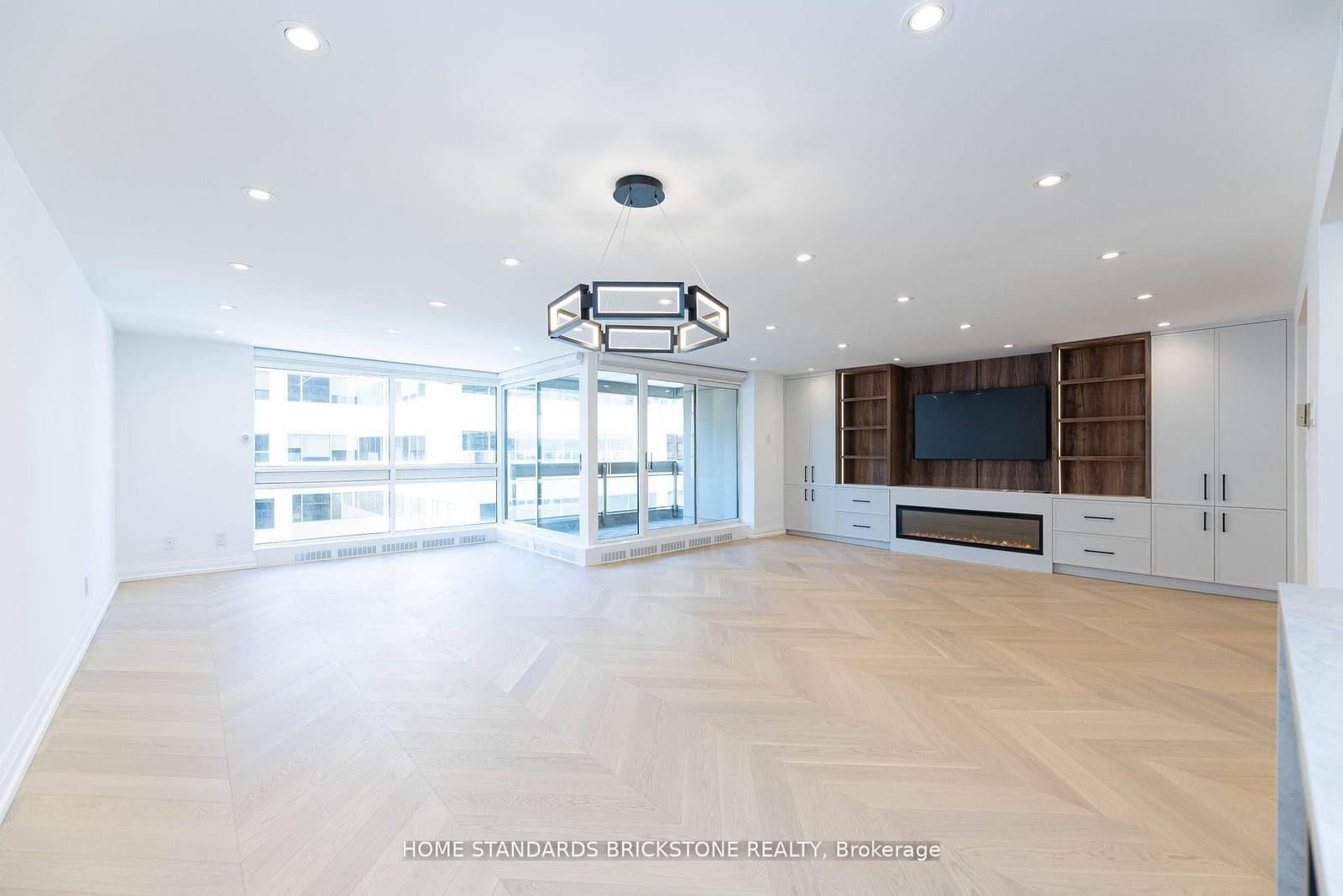 61 St Clair Avenue W, Unit 805 thumbnail 18