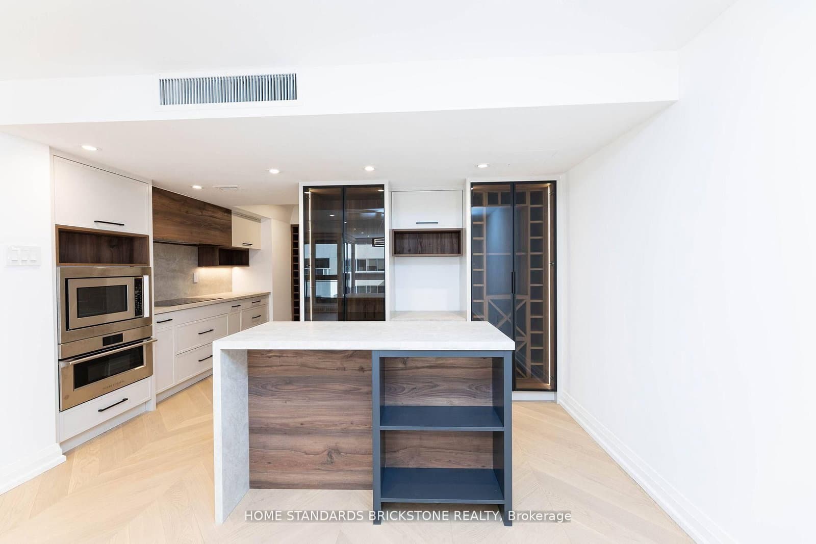 61 St Clair Avenue W, Unit 805 thumbnail 19