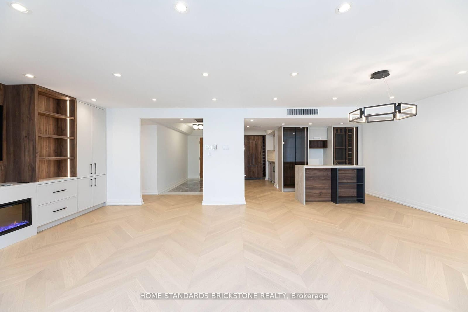 61 St Clair Avenue W, Unit 805 thumbnail 24