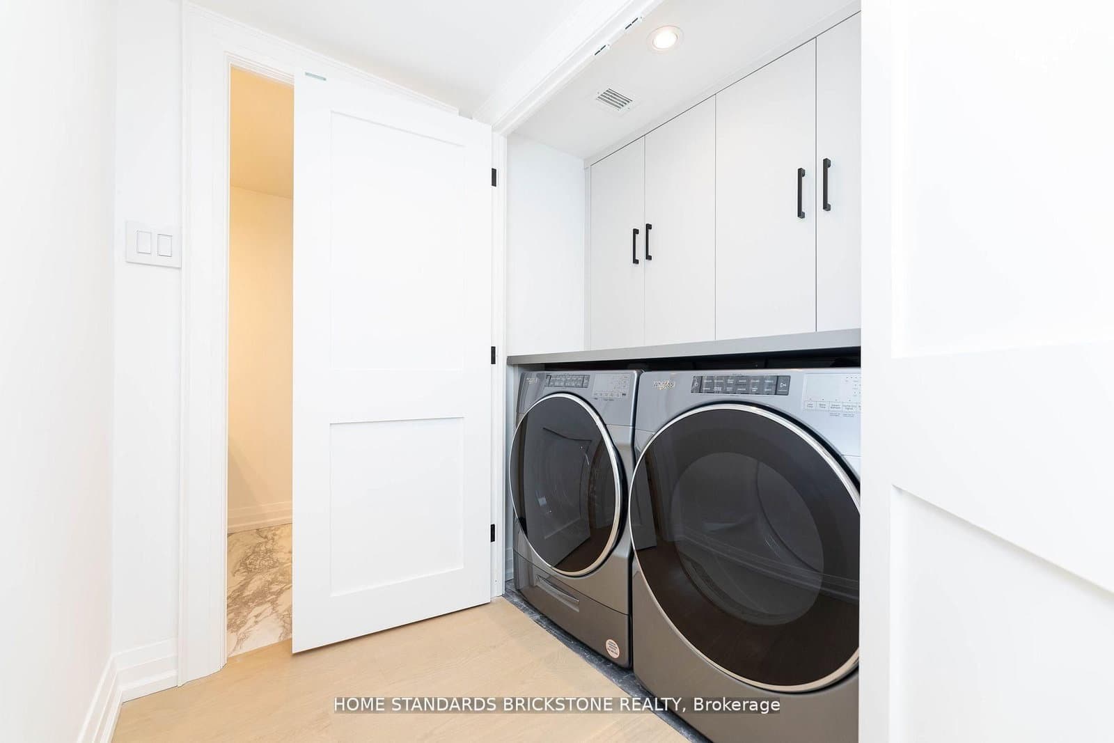 61 St Clair Avenue W, Unit 805 thumbnail 41