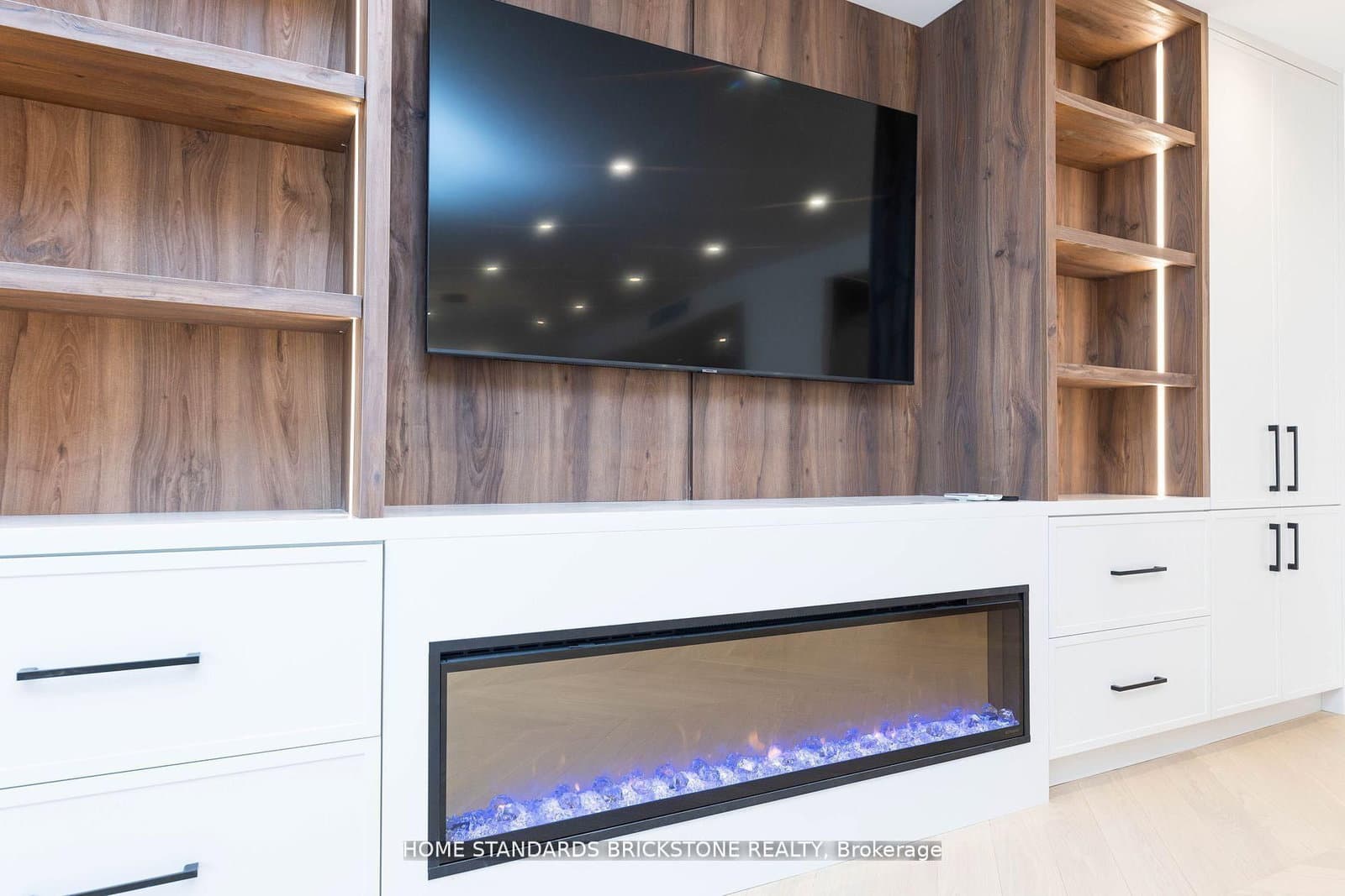 61 St Clair Avenue W, Unit 805 thumbnail 5