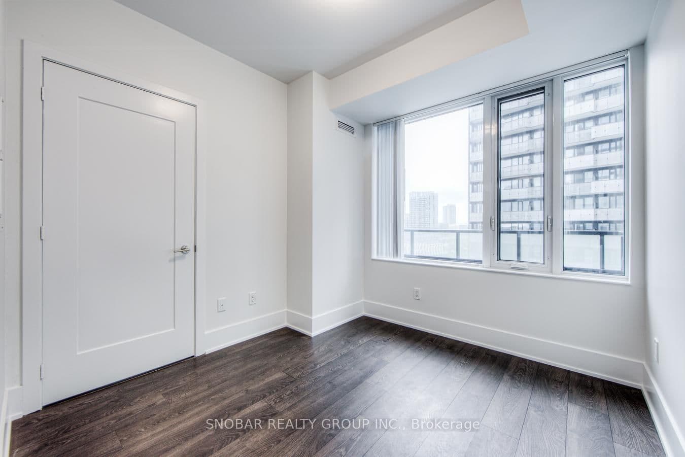 470 Front Street W, Unit 814 thumbnail 19
