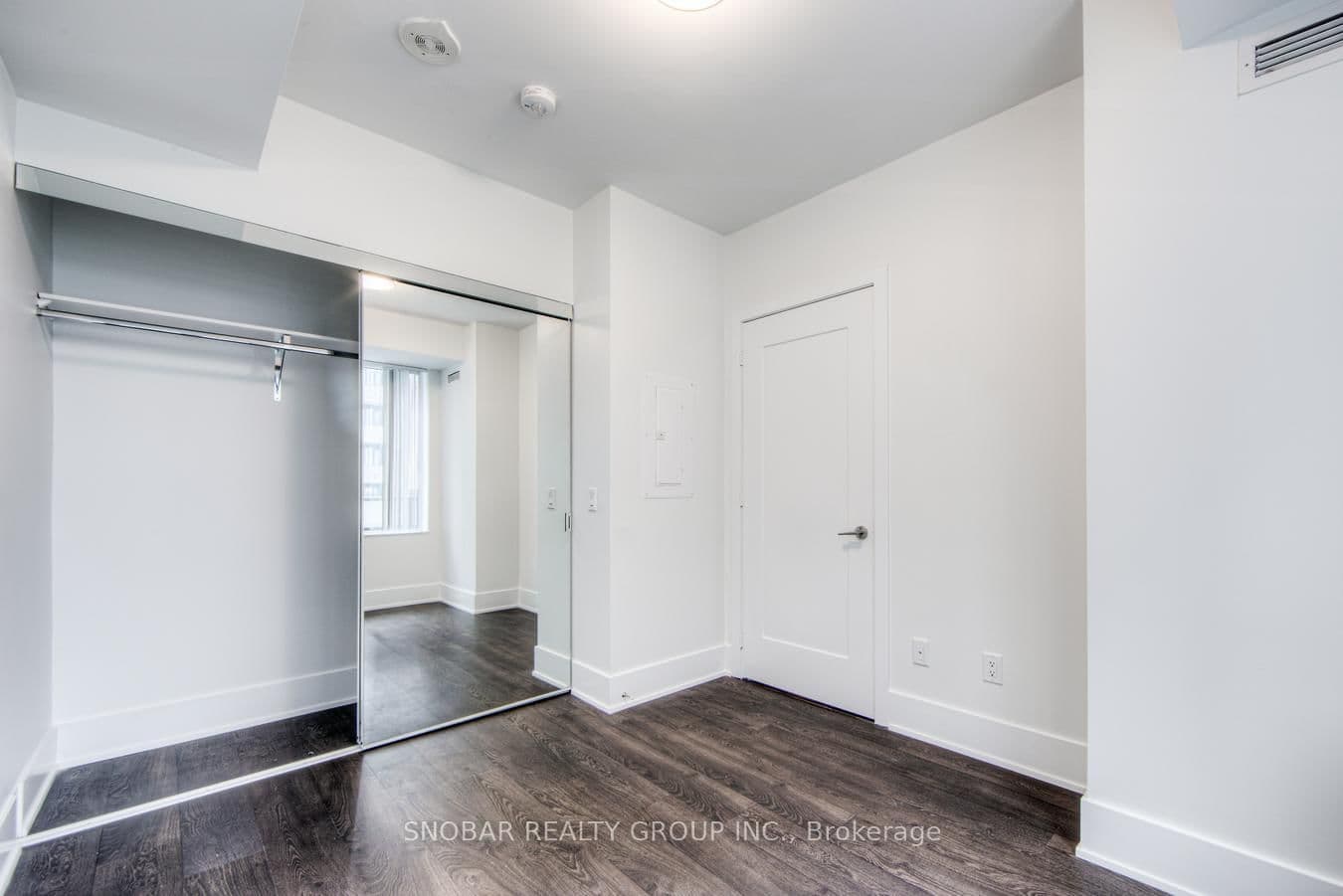 470 Front Street W, Unit 814 thumbnail 22