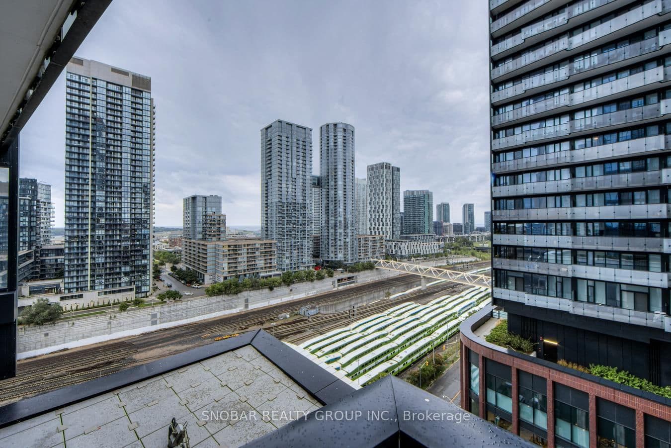 470 Front Street W, Unit 814 thumbnail 23