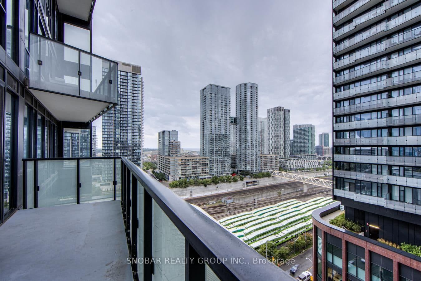470 Front Street W, Unit 814 thumbnail 25