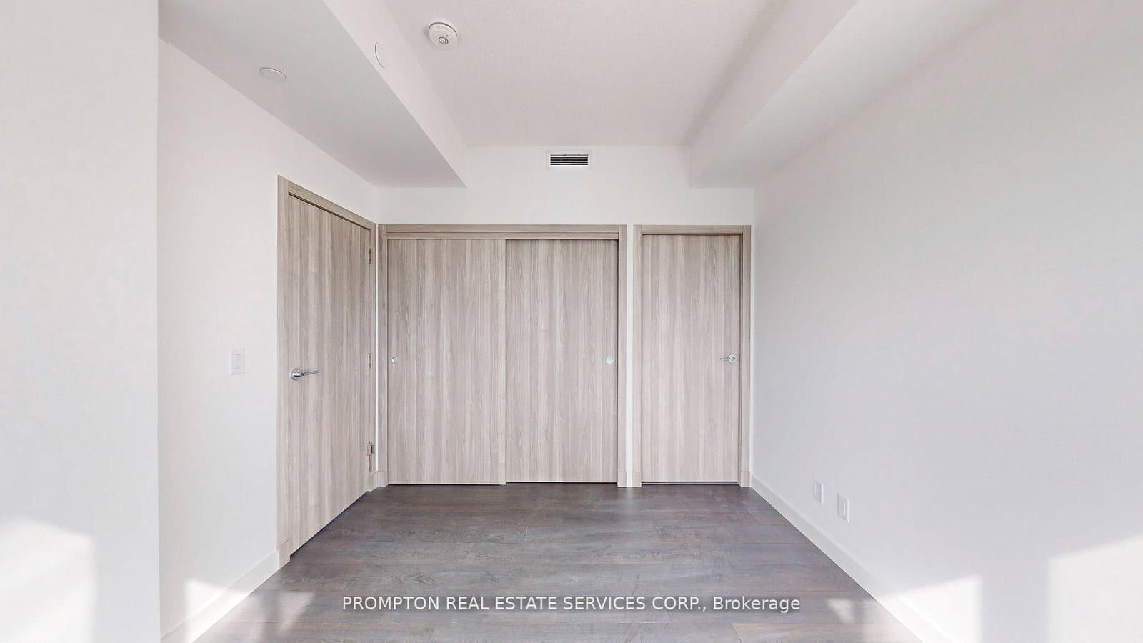 25 McMahon Drive, Unit 602 thumbnail 16