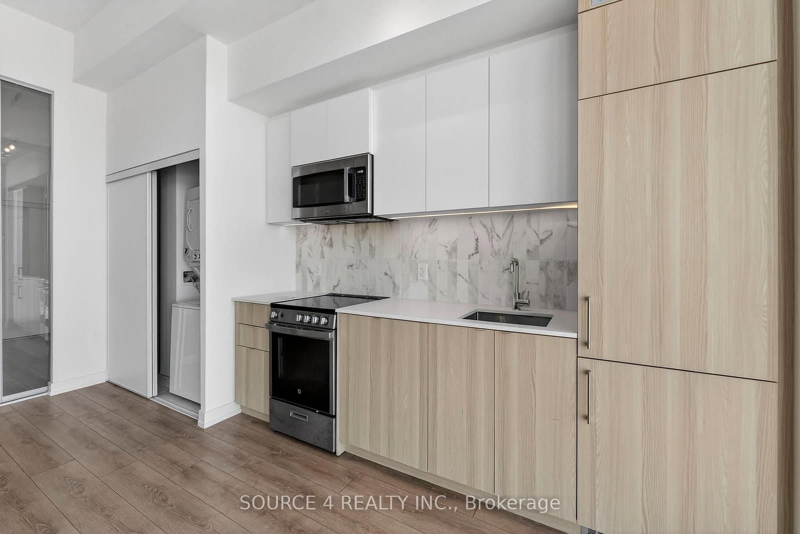 500 Dupont Street, Unit 805 thumbnail 12