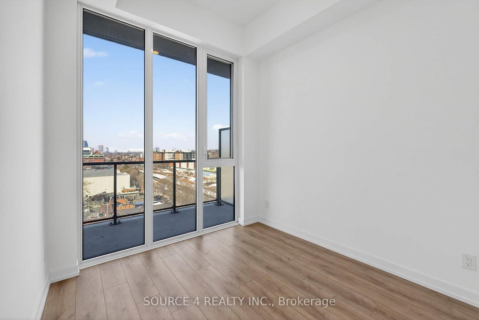 500 Dupont Street, Unit 805 thumbnail 17