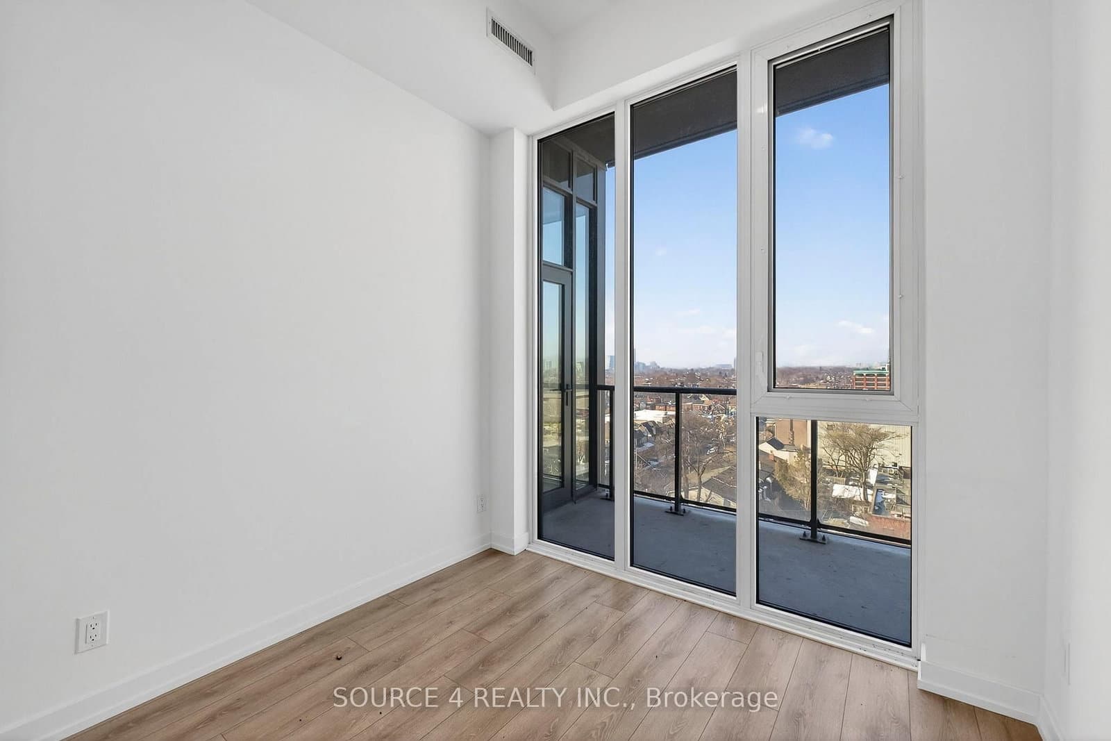 500 Dupont Street, Unit 805 thumbnail 18
