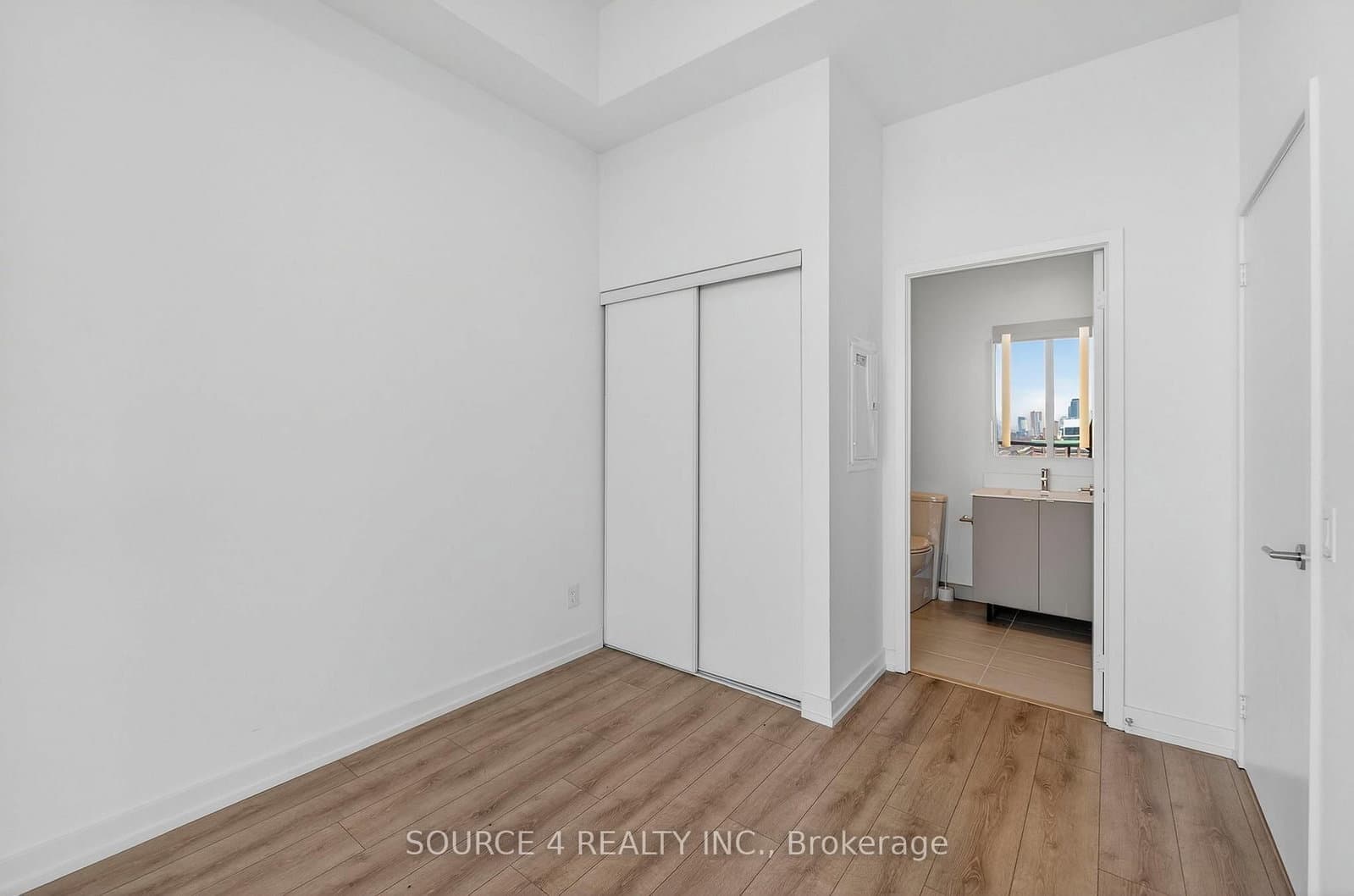 500 Dupont Street, Unit 805 thumbnail 19