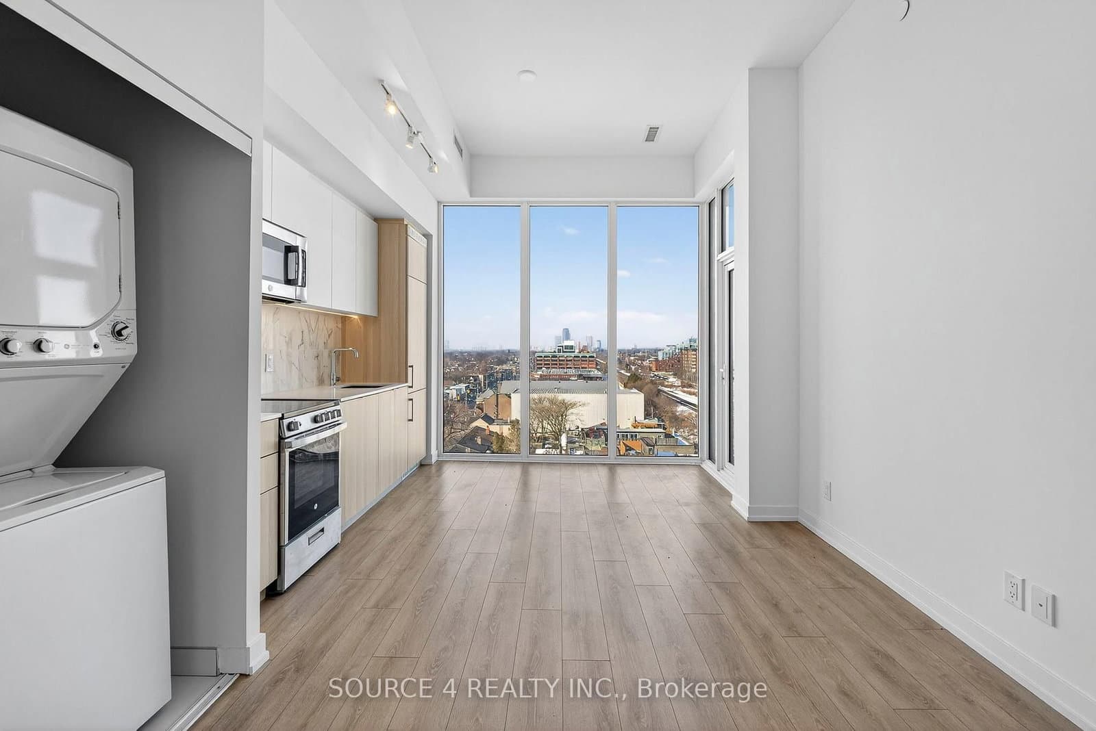500 Dupont Street, Unit 805 thumbnail 6