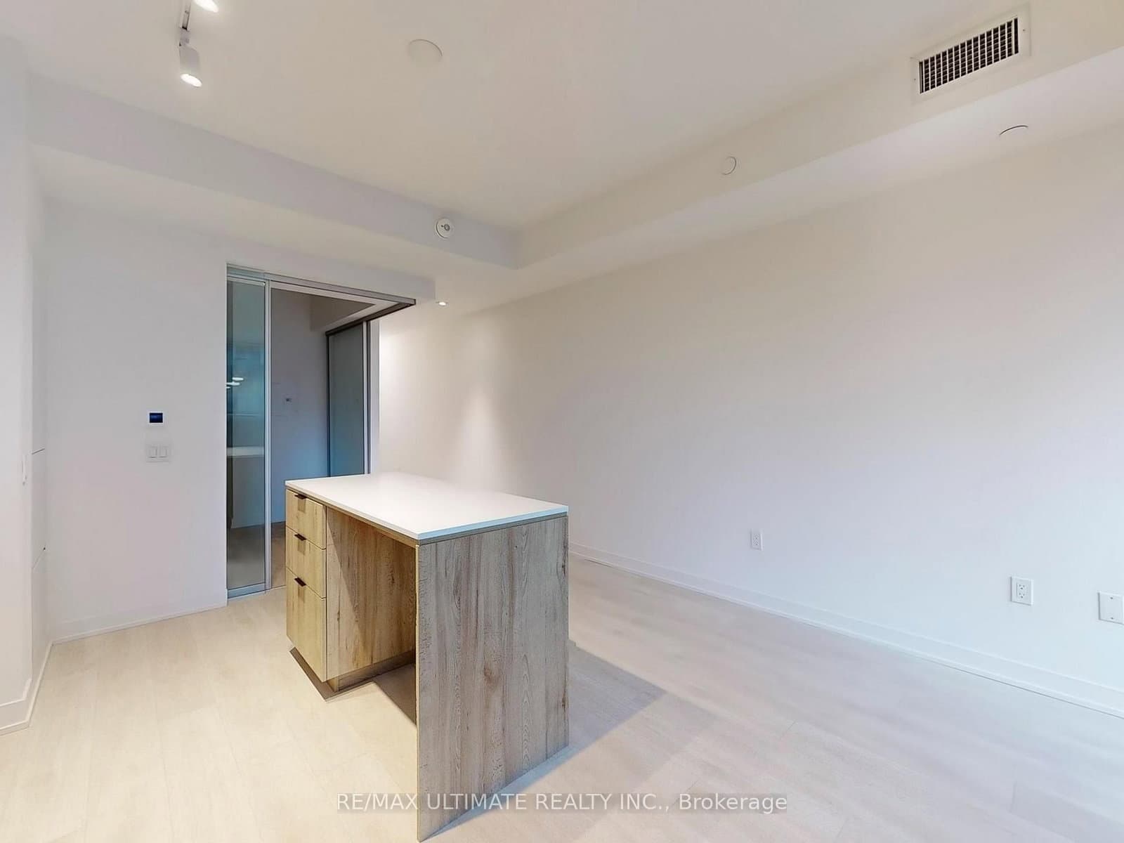 117 Broadway Avenue, Unit 207 thumbnail 19