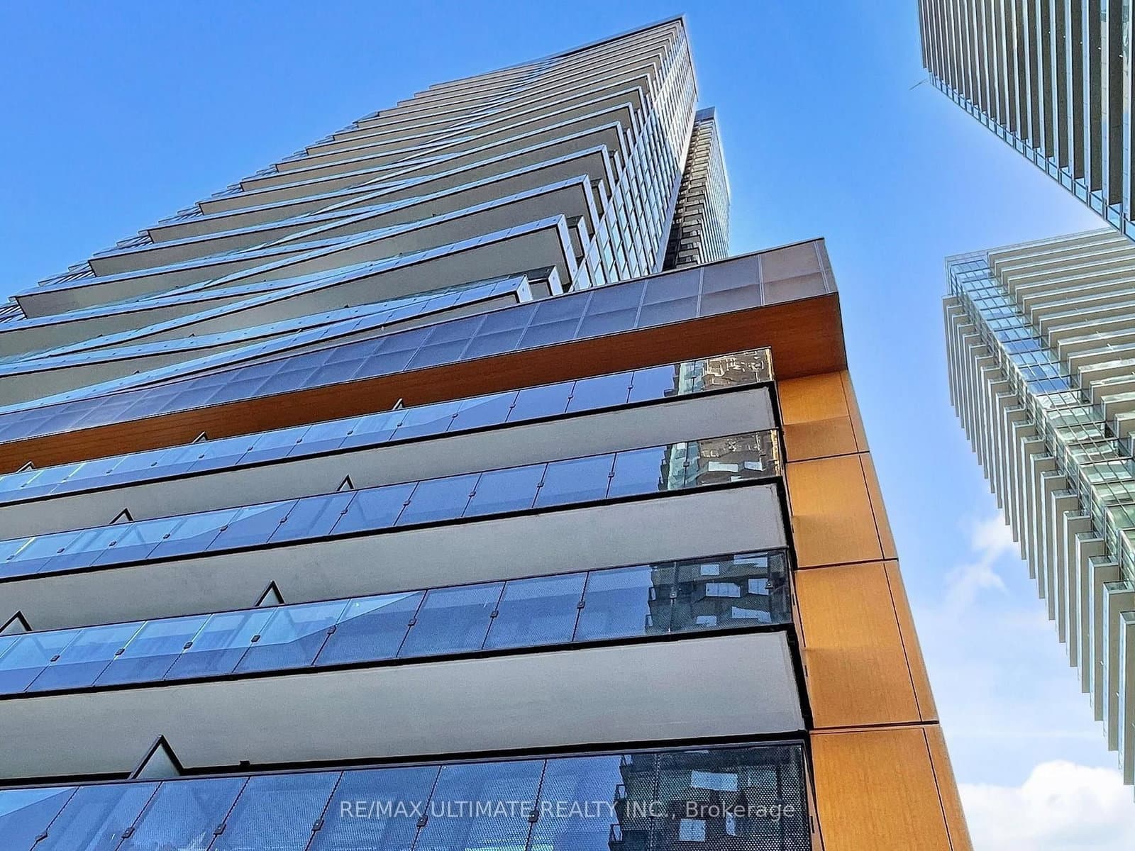 117 Broadway Avenue, Unit 207 thumbnail 3