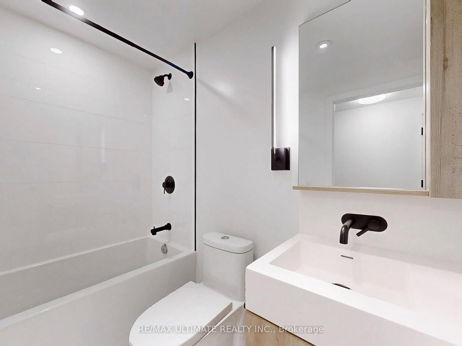 117 Broadway Avenue, Unit 207 thumbnail 30