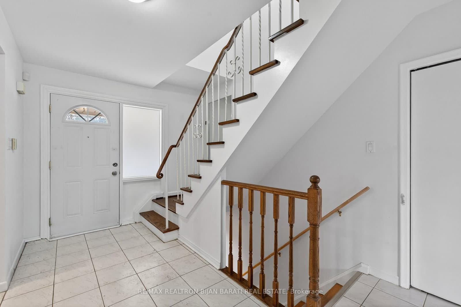 298 Newton Drive thumbnail 15