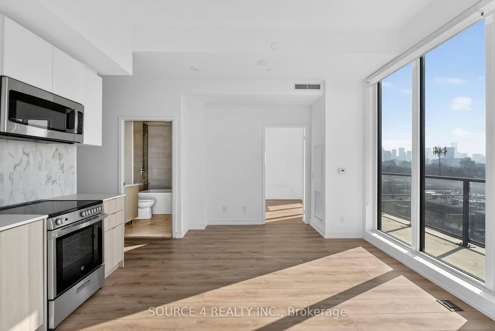 500 Dupont Street, Unit 717 thumbnail 11