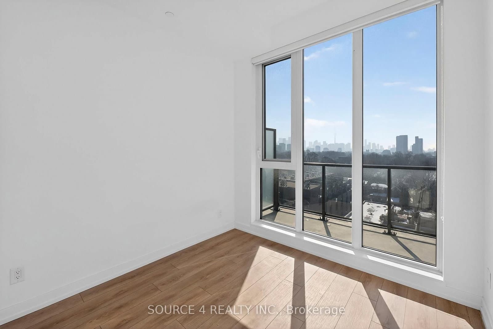 500 Dupont Street, Unit 717 thumbnail 16