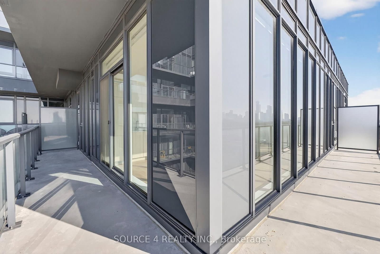 500 Dupont Street, Unit 717 thumbnail 18