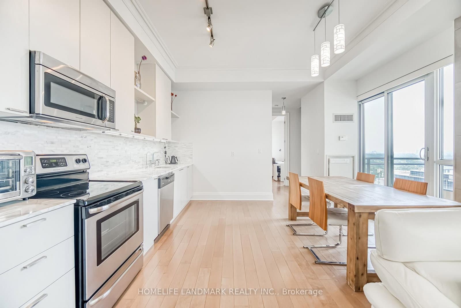 35 Hayden Street, Unit 2701 thumbnail 10