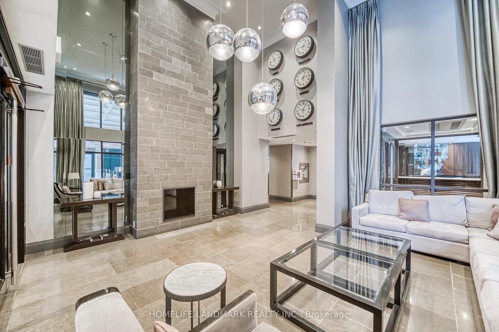 35 Hayden Street, Unit 2701 thumbnail 4