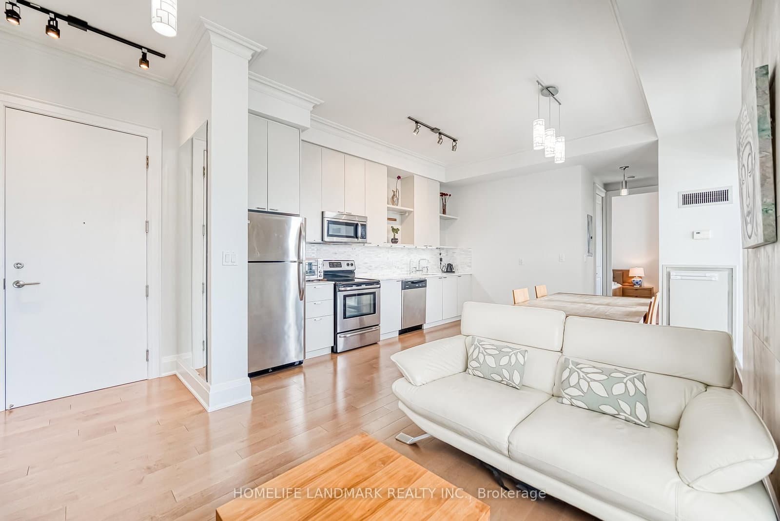 35 Hayden Street, Unit 2701 thumbnail 6