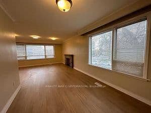 579 Sheppard Avenue E thumbnail 6