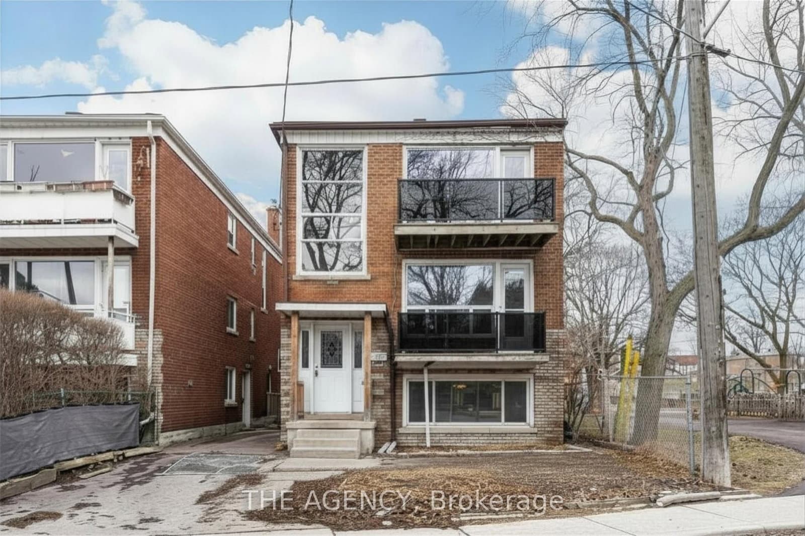 374 Atlas Avenue - Image 1