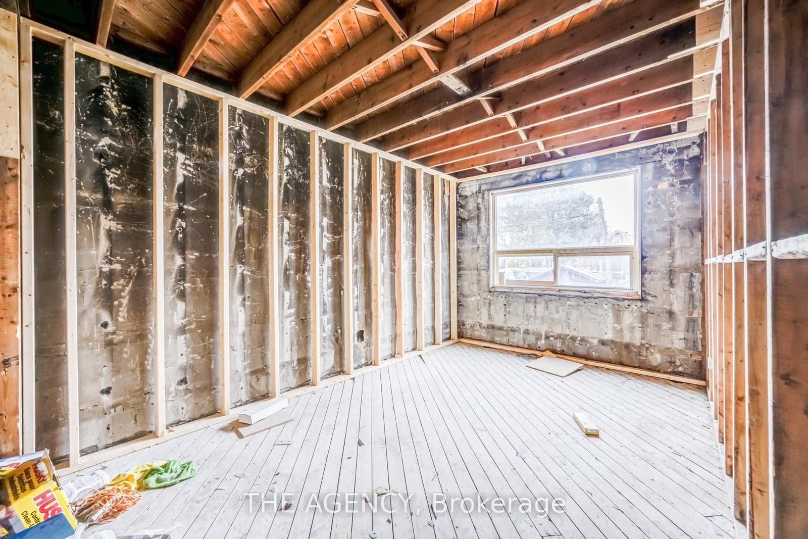 374 Atlas Avenue thumbnail 11